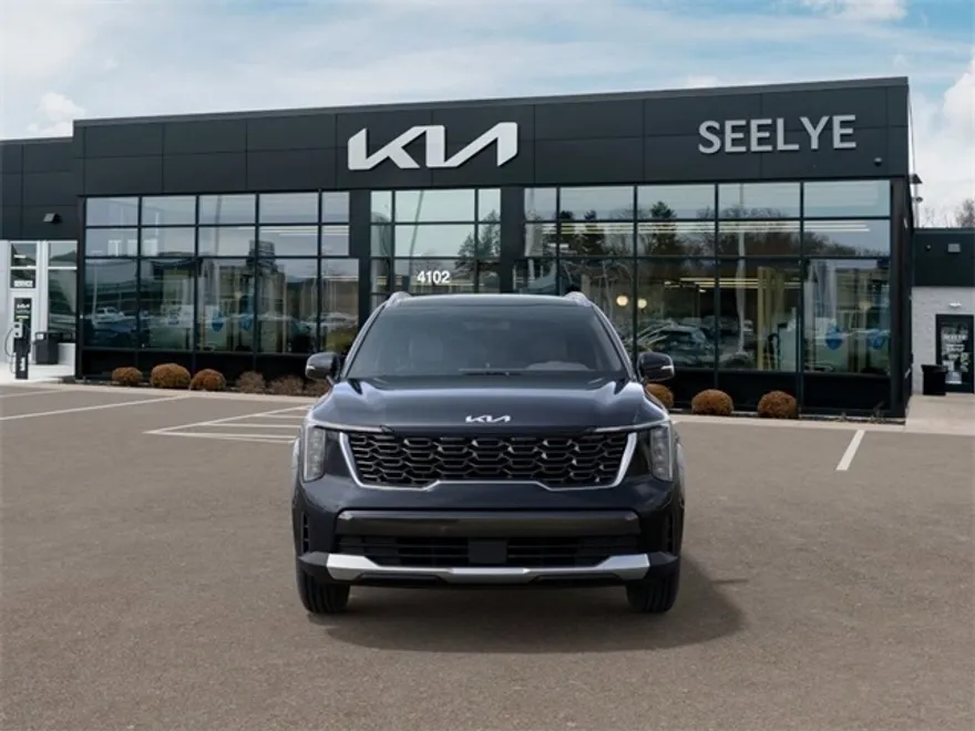 2025 Kia Sorento S photo 1