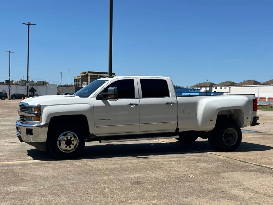 2019 Chevrolet Silverado 3500HD LTZ photo 1