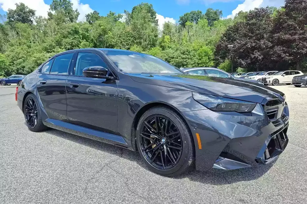 2025 Bmw M5 5 photo 1