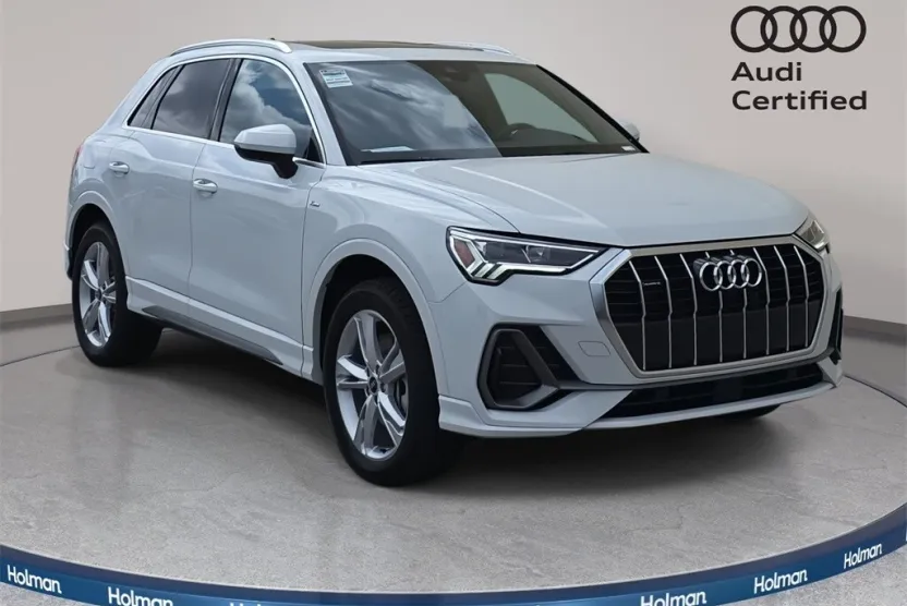 2024 Audi Q3 S line Premium Plus photo 1