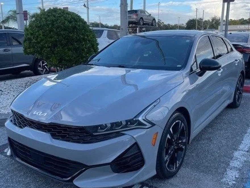 2022 Kia K5 GT-Line photo 1