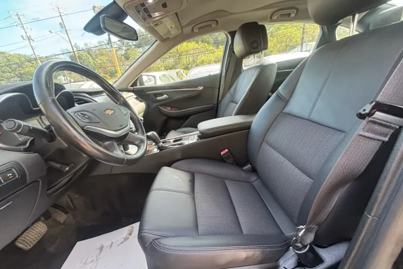 2014 Chevrolet Impala 1LT photo 1