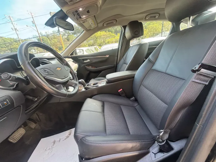 2014 Chevrolet Impala 1LT photo 1
