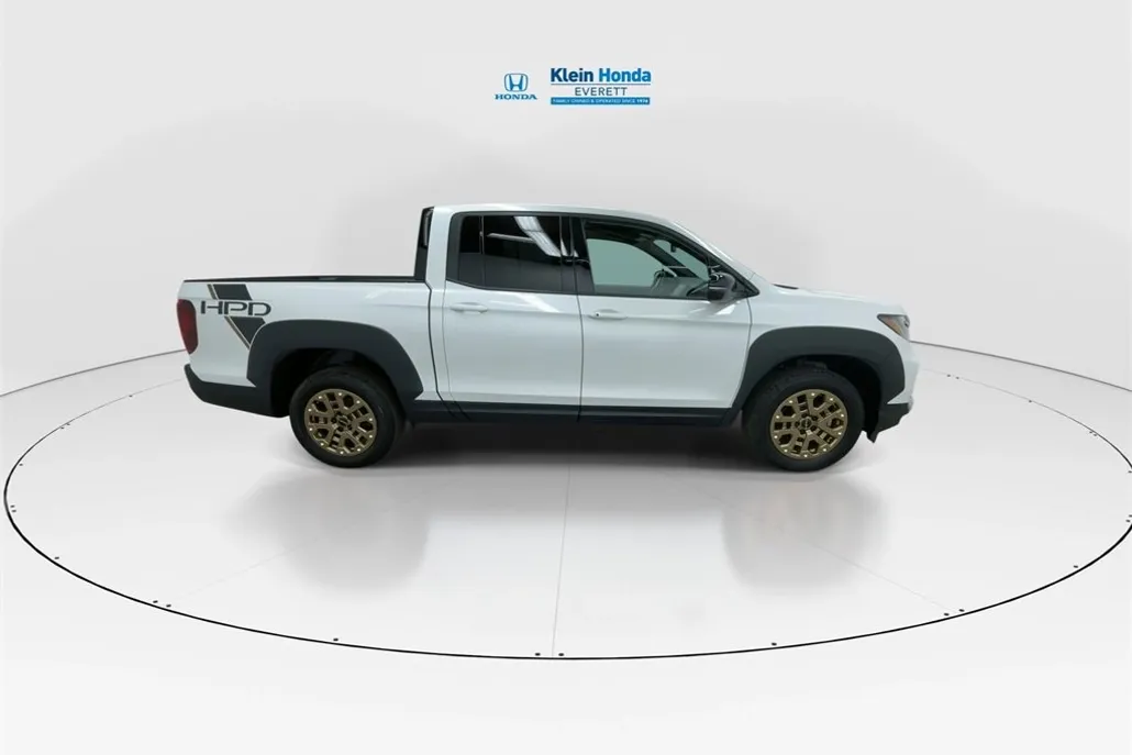2022 Honda Ridgeline Black Edition photo 1