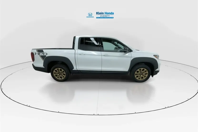 2022 Honda Ridgeline Black Edition photo 1