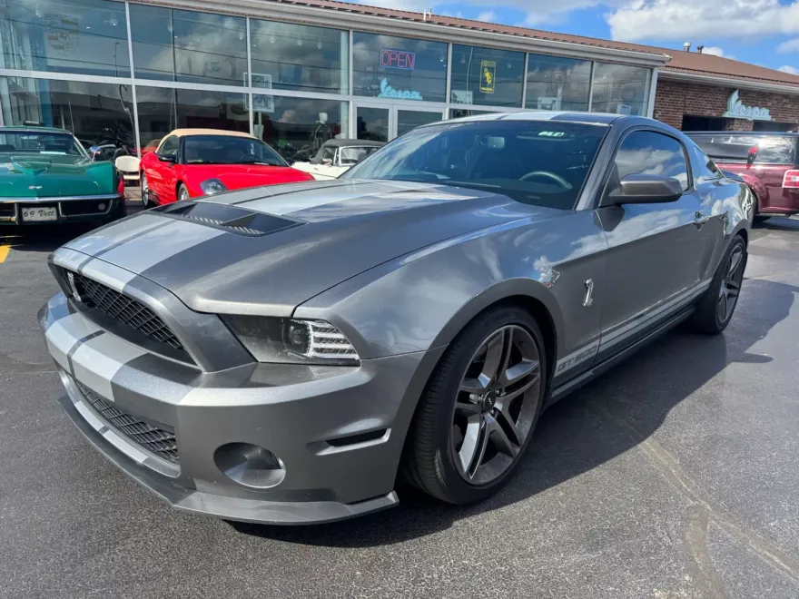 2010 Ford Mustang Shelby GT photo 1