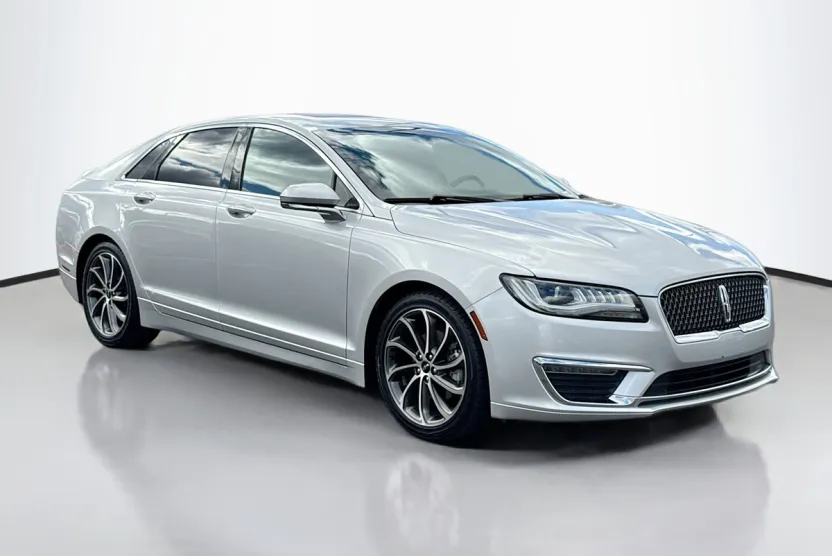 2019 Lincoln MKZ Reserve photo 1