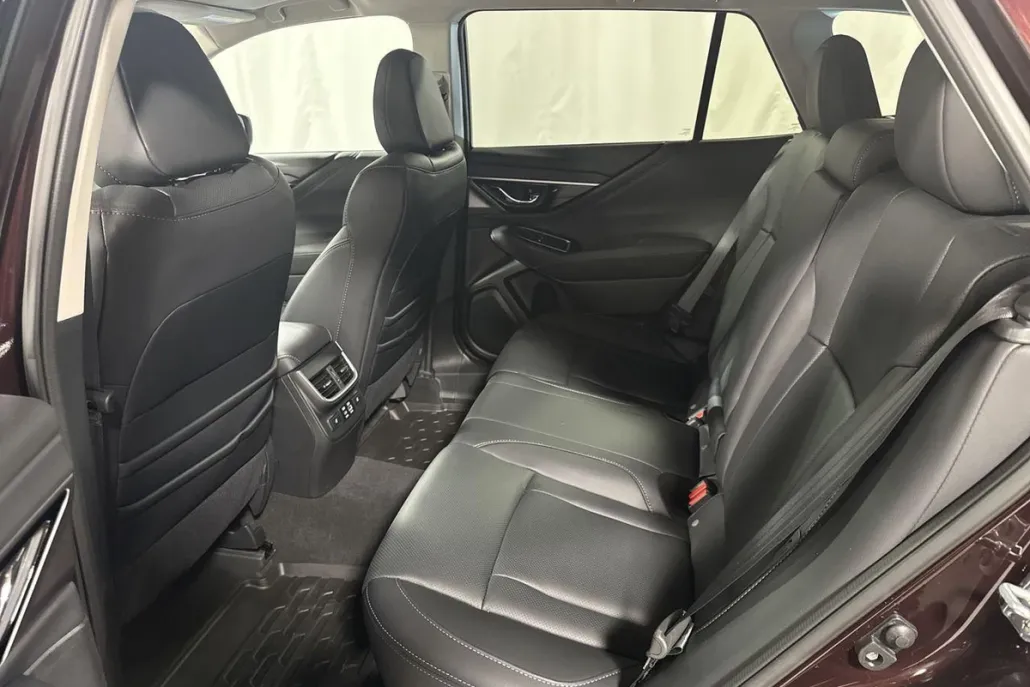 2024 Subaru Outback Touring XT photo 1