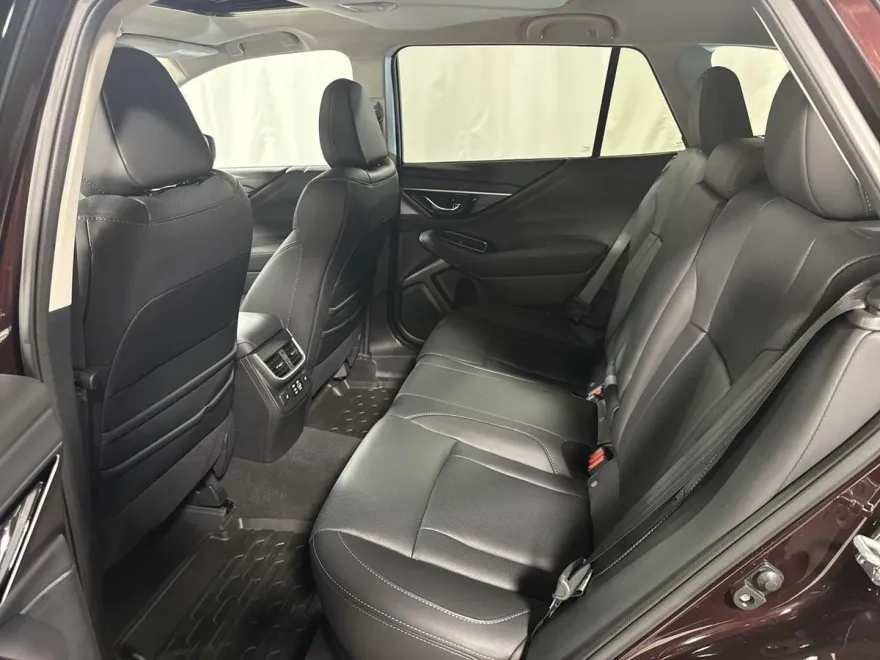 2024 Subaru Outback Touring XT photo 1