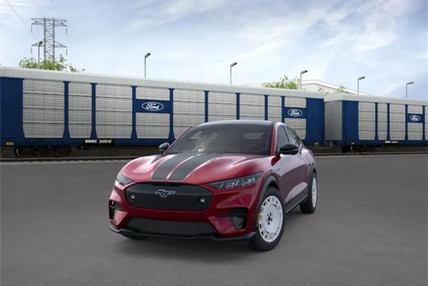 2025 Ford Mustang Mach-E GT photo 1