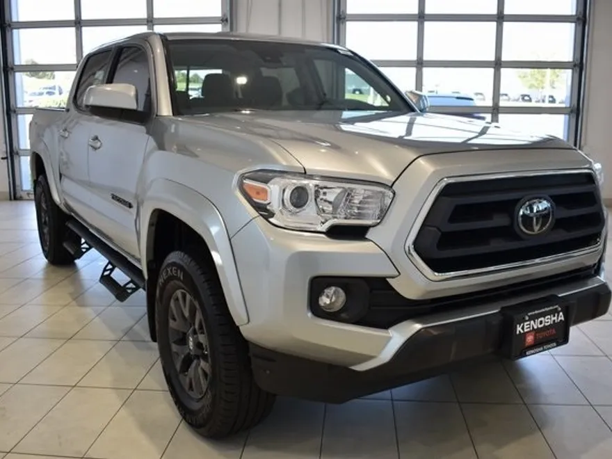 2023 Toyota Tacoma SR5 photo 1