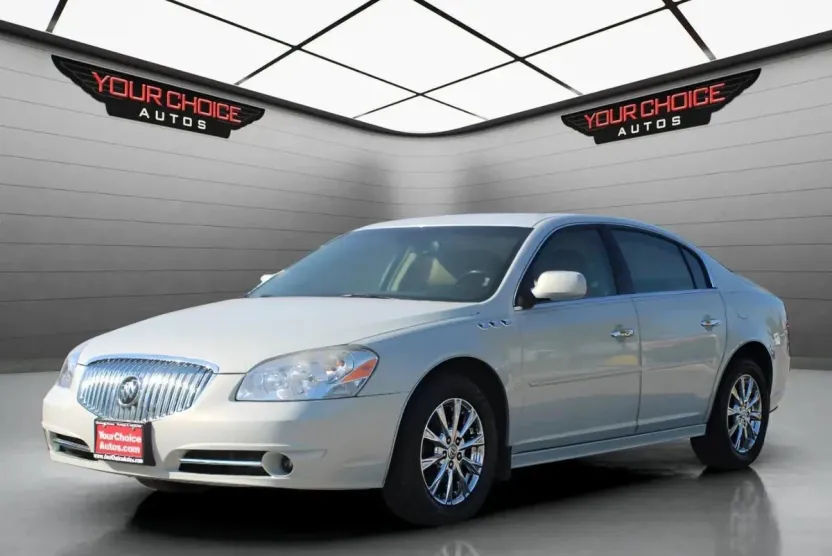 2010 Buick Lucerne CXL photo 1