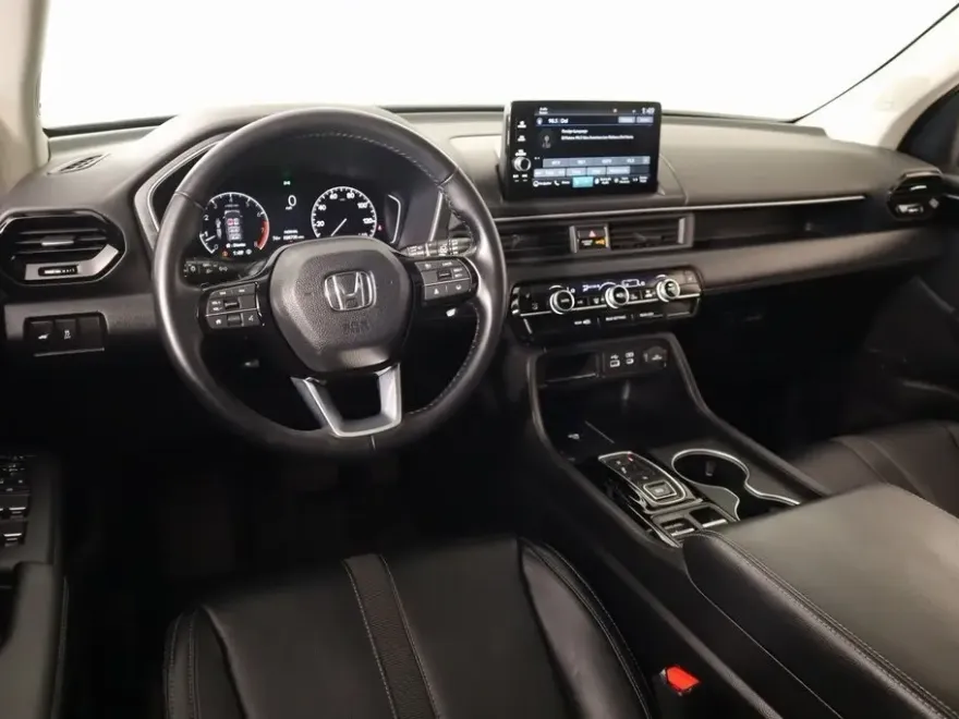 2023 Honda Pilot Touring photo 1