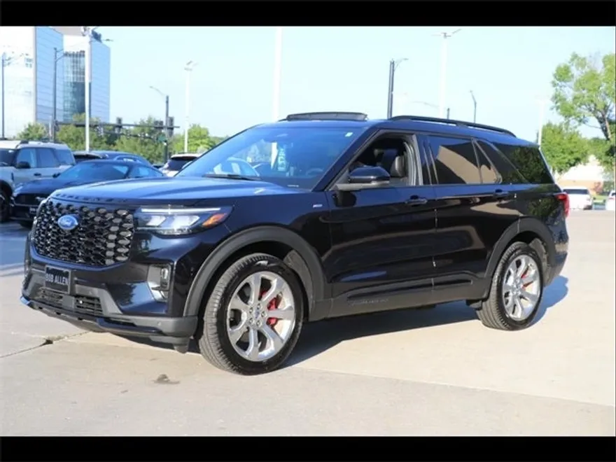 2025 Ford Explorer ST-Line photo 1