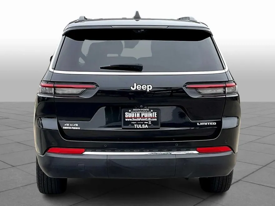 2024 Jeep Grand Cherokee Limited photo 1