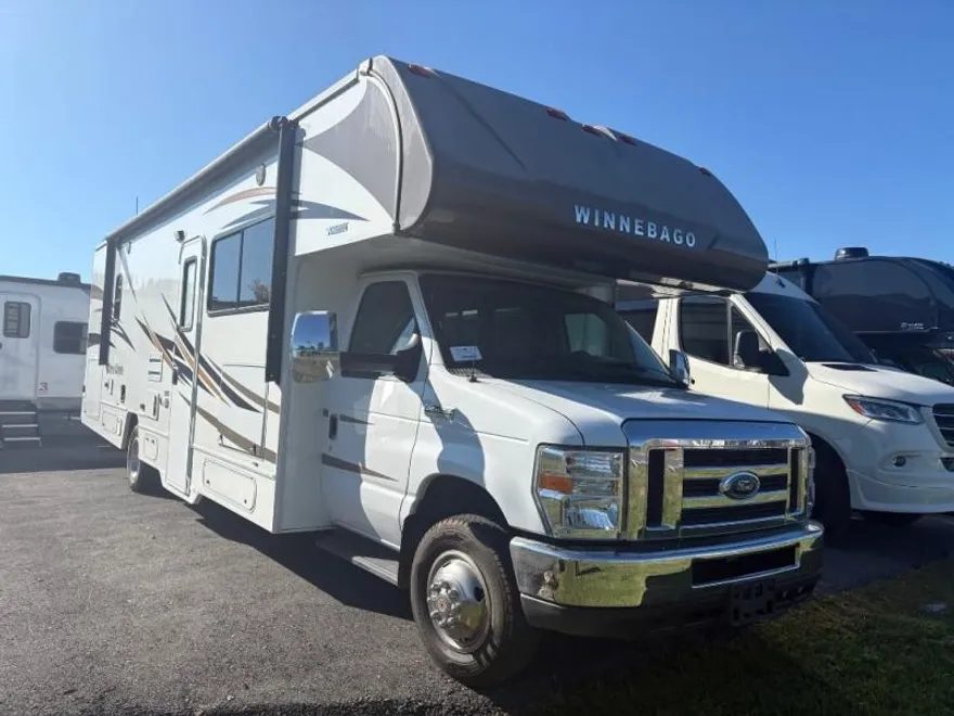 2018 Ford E-450 DRW photo 1