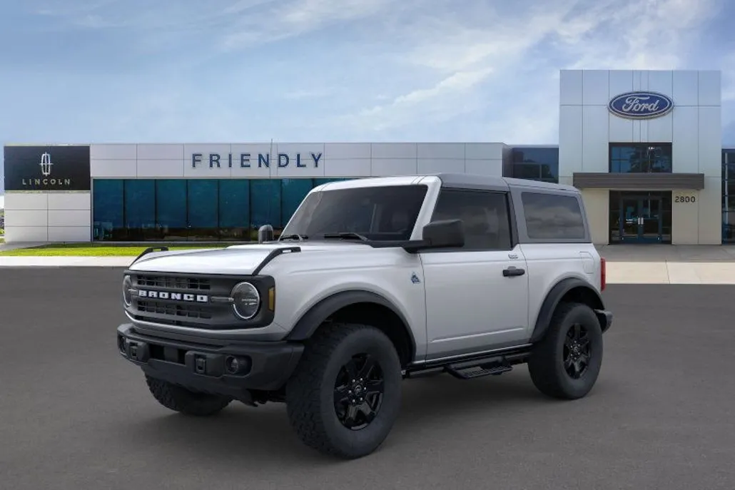 2023 Ford Bronco Black Diamond photo 1