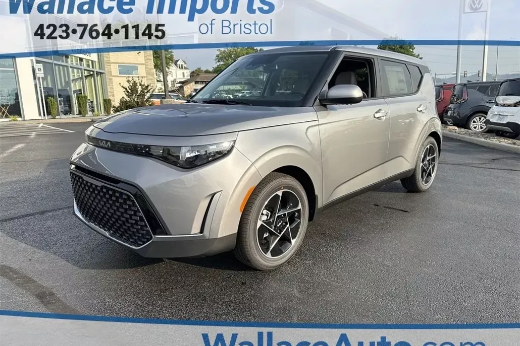2025 Kia Soul EX photo 1