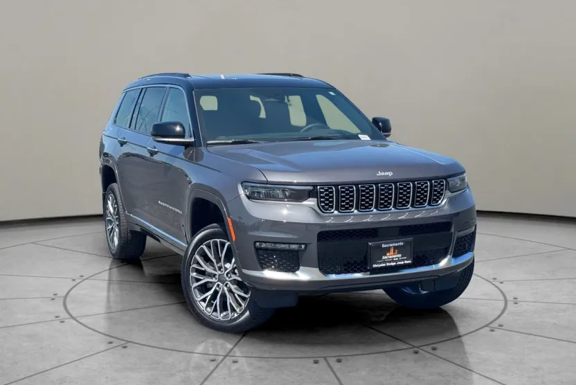 2025 Jeep Grand Cherokee L Summit Reserve photo 1