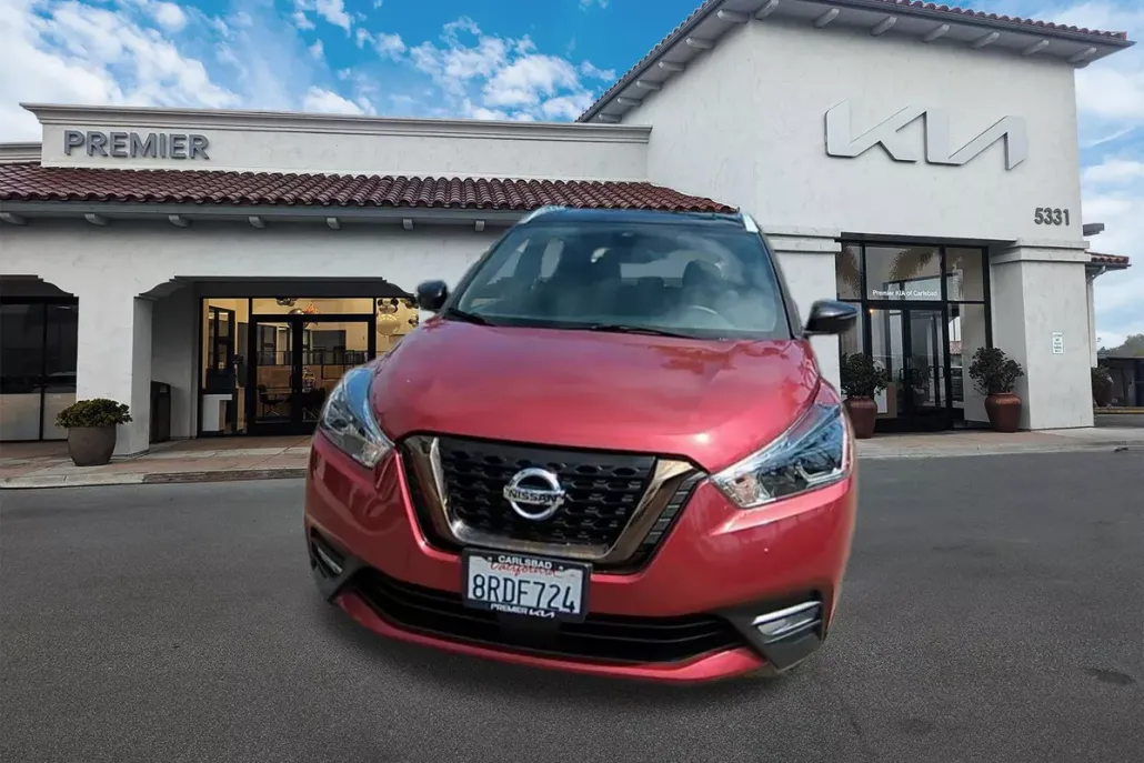 2020 Nissan Kicks SR photo 1