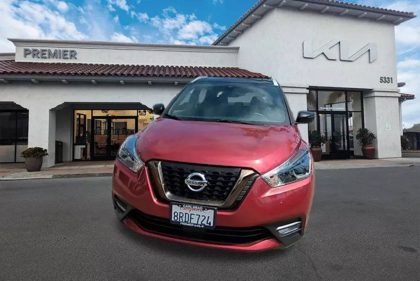 2020 Nissan Kicks SR photo 1
