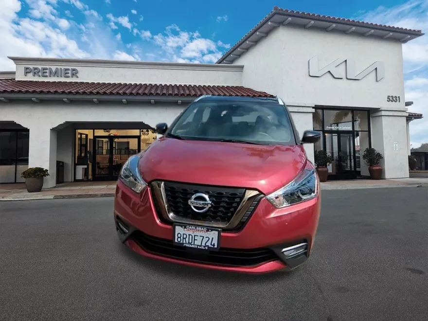 2020 Nissan Kicks SR photo 1