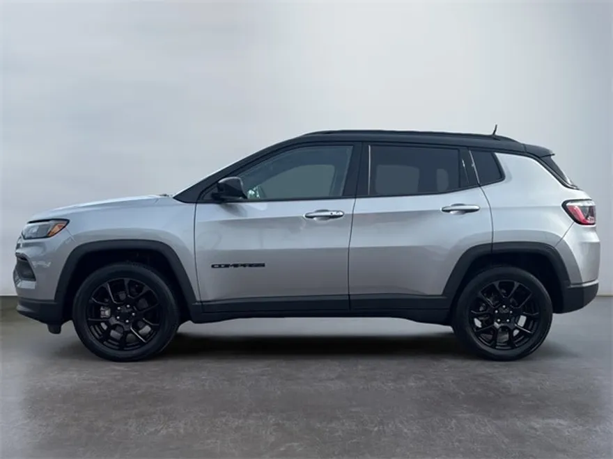 2022 Jeep Compass Altitude photo 1