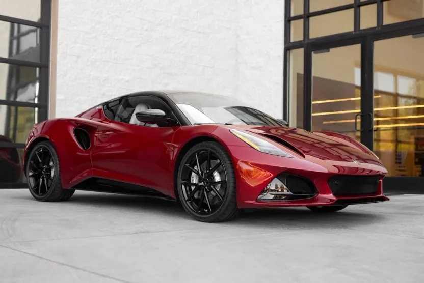 2025 Lotus Emira Base photo 1