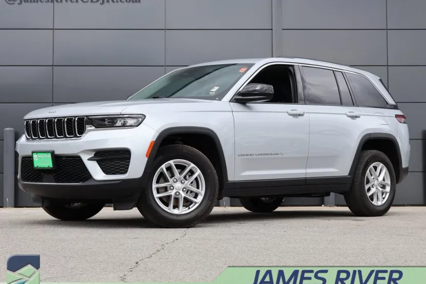 2023 Jeep Grand Cherokee Laredo X photo 1