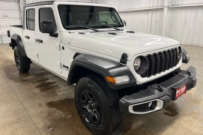 2024 Jeep Gladiator Sport photo 1