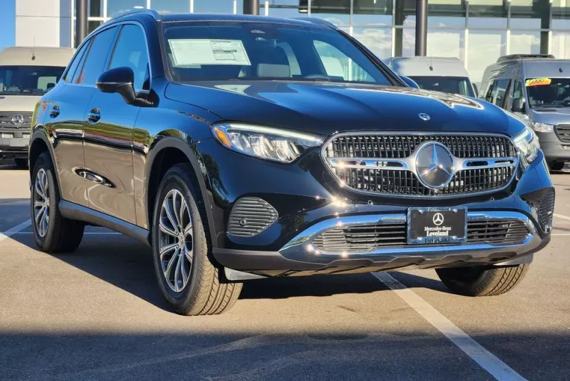 2026 Mercedes Benz GLC 300 4MATIC photo 1