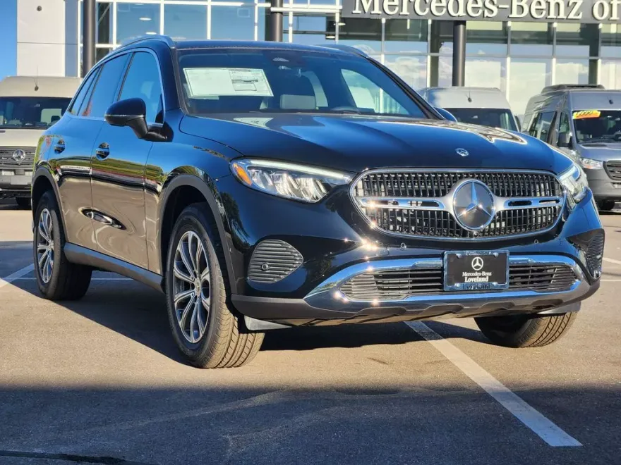 2026 Mercedes Benz GLC 300 4MATIC photo 1