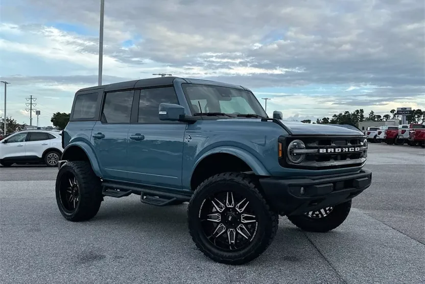 2023 Ford Bronco Base Big Bend Black Diamond Outer Banks Badlands Wildtrak Everglades photo 1