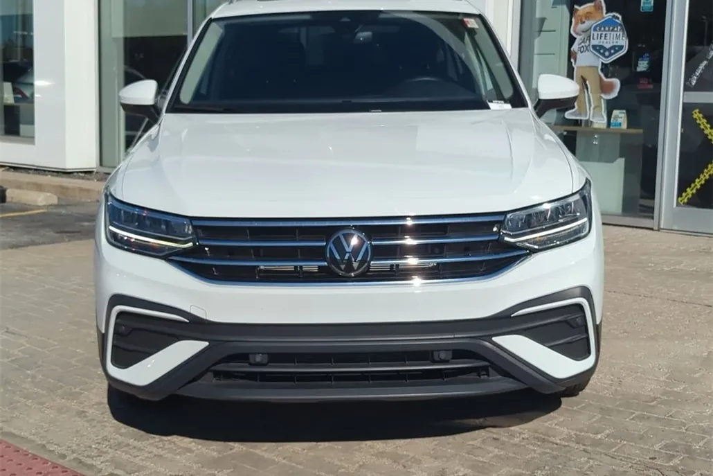 2024 Volkswagen Tiguan SE Wolfsburg Edition photo 1