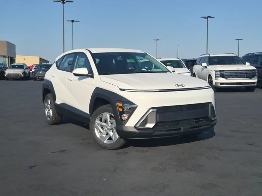 2026 Hyundai Kona SE photo 1
