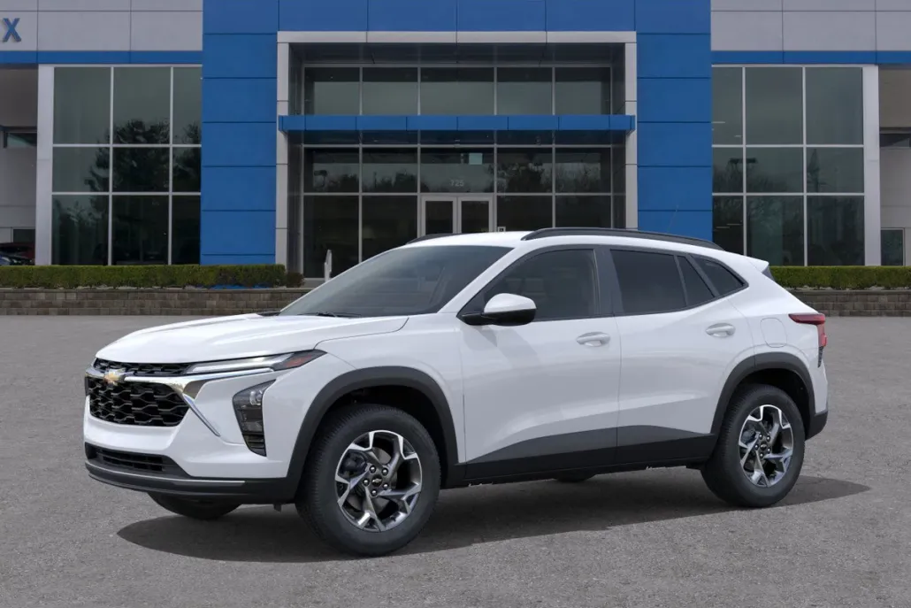 2025 Chevrolet Trax LT photo 1