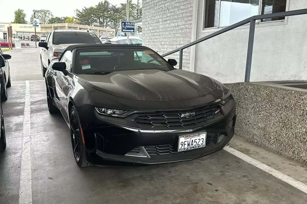 2023 Chevrolet Camaro 2LT photo 1