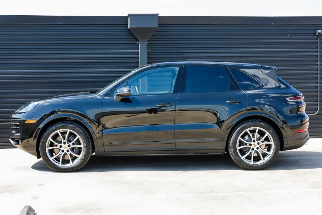2026 Porsche Cayenne photo 1