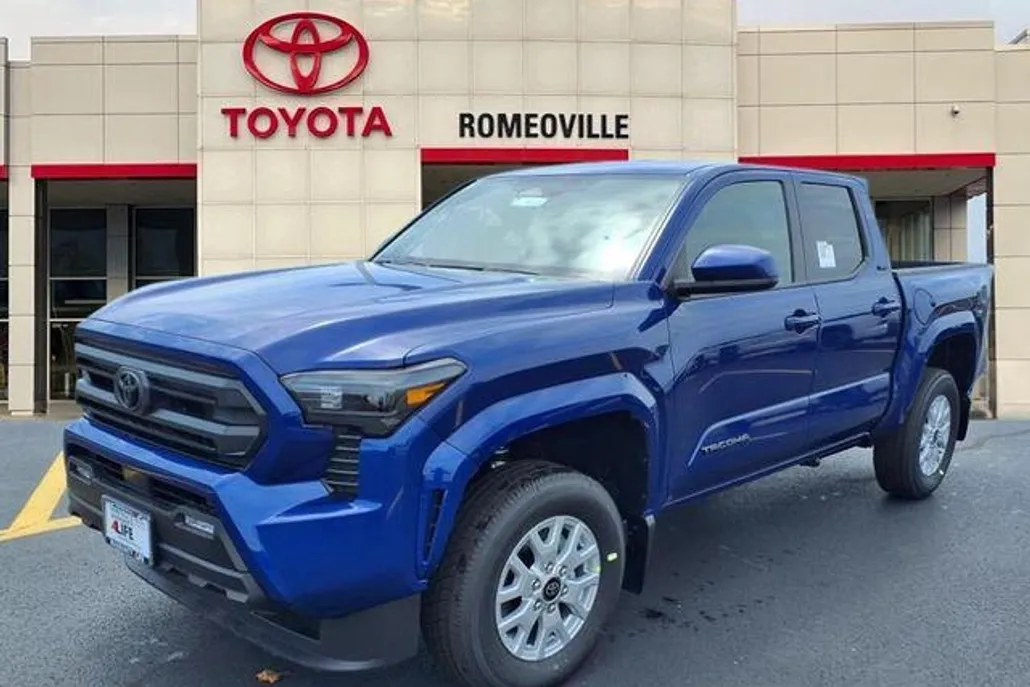 2025 Toyota Tacoma SR5 Double Cab photo 1