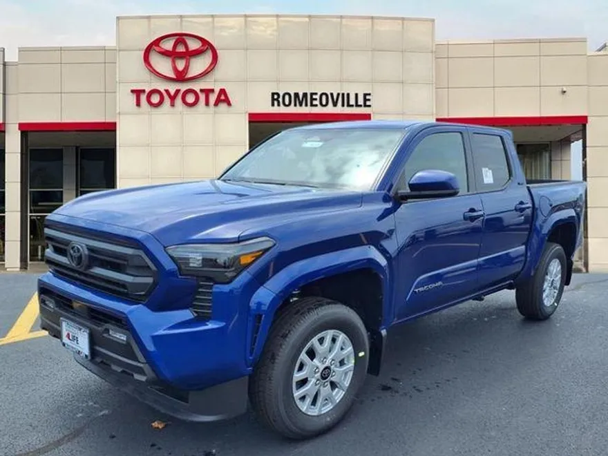 2025 Toyota Tacoma SR5 Double Cab photo 1