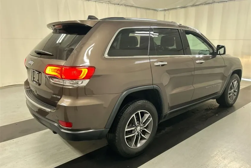 2018 Jeep Grand Cherokee Limited photo 1