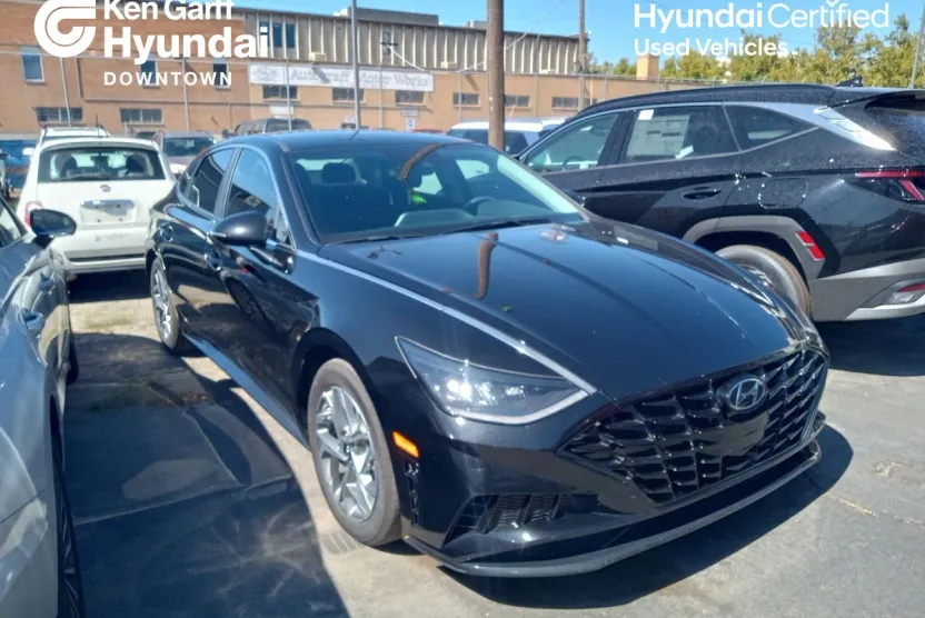 2022 Hyundai Sonata SEL photo 1