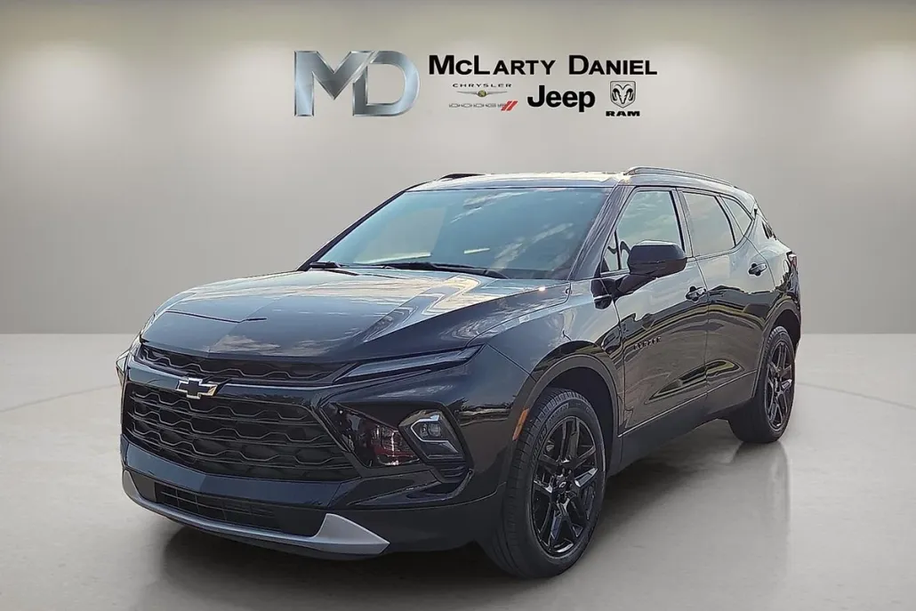 2023 Chevrolet Blazer 2LT photo 1