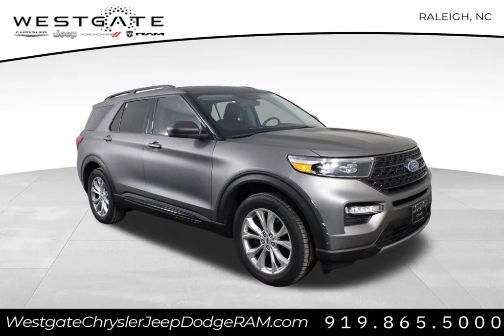 2021 Ford Explorer XLT photo 1