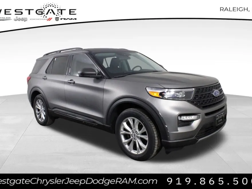 2021 Ford Explorer XLT photo 1
