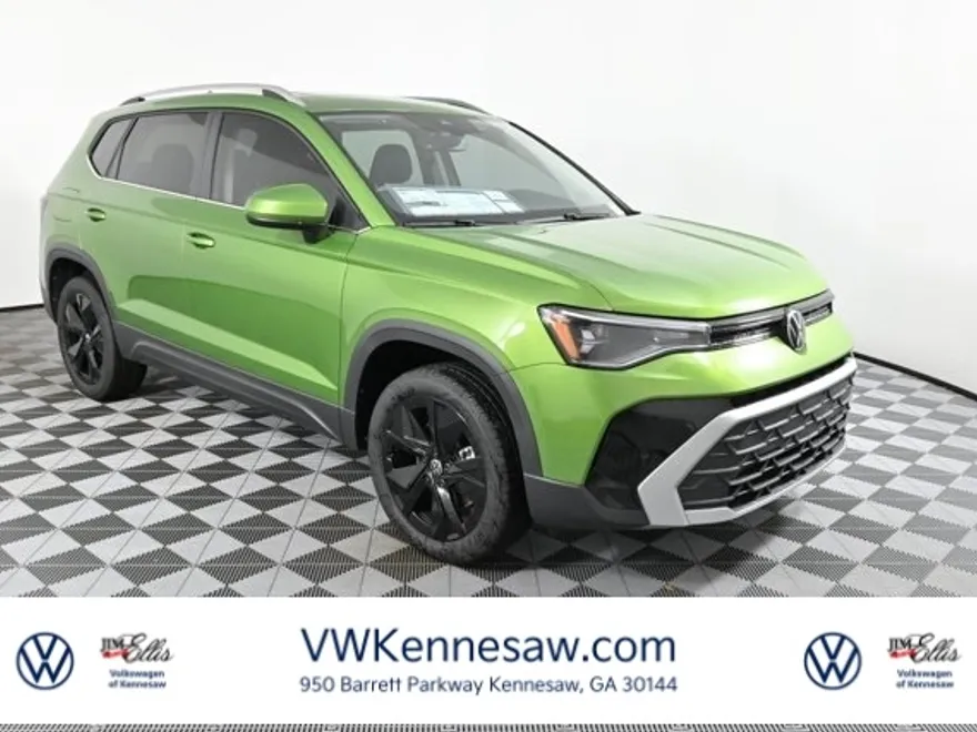2025 Volkswagen Taos SE photo 1