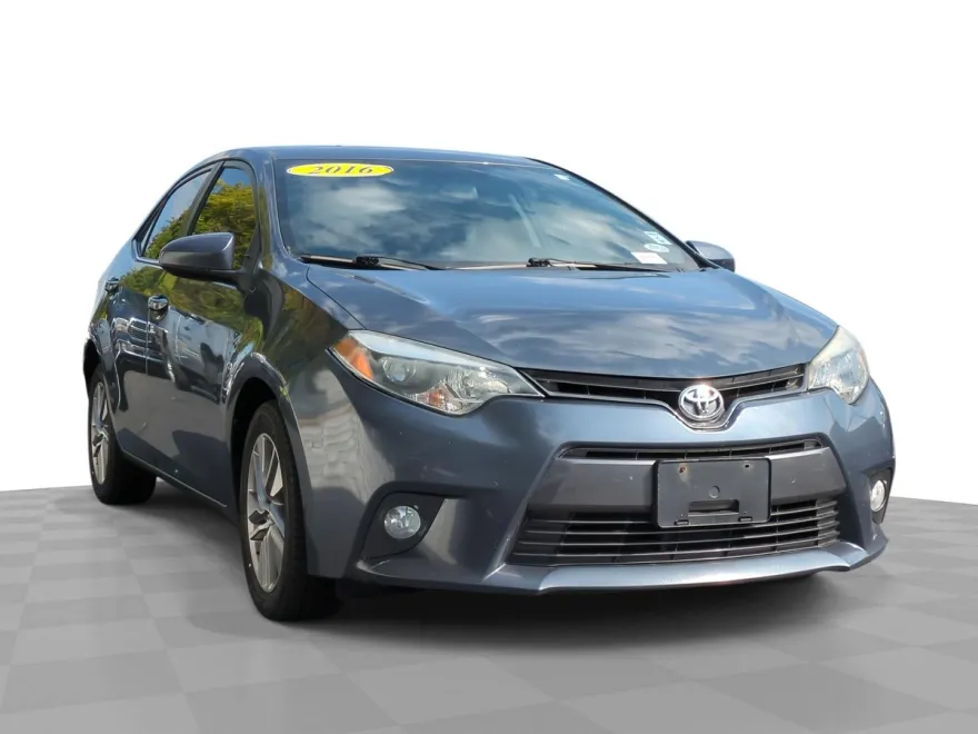 2016 Toyota Corolla LE Plus photo 1