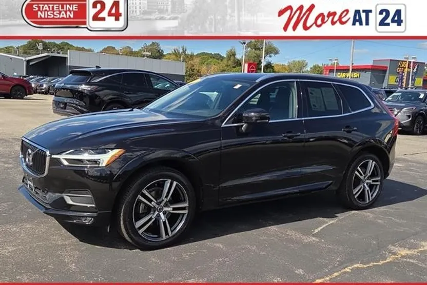 2021 Volvo XC60 T5 Momentum photo 1