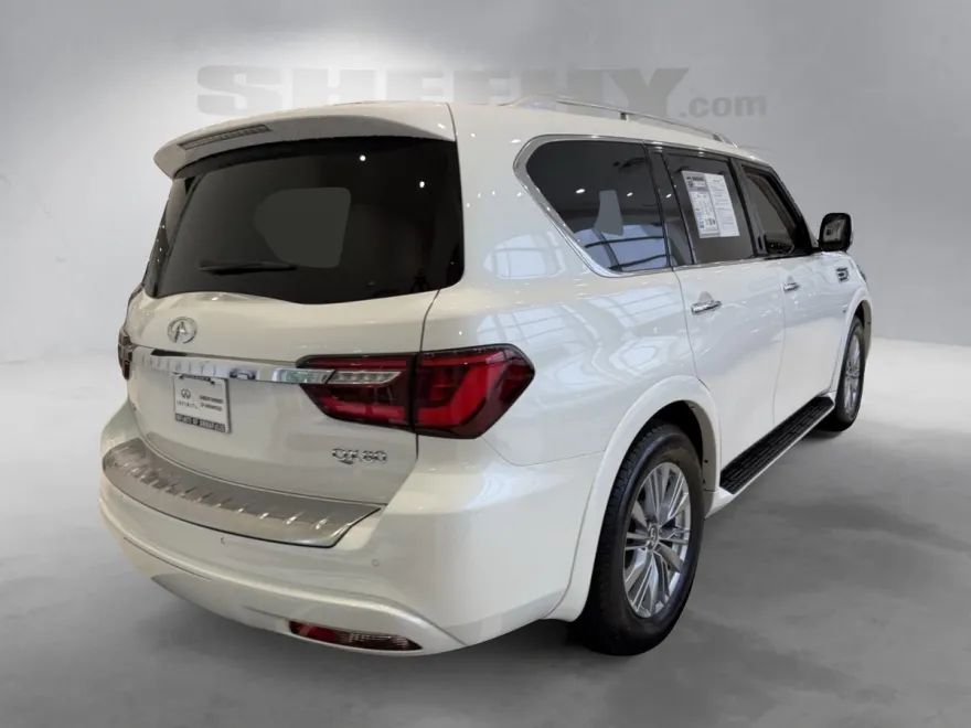 2020 Infiniti QX80 Luxe photo 1
