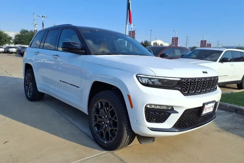 2025 Jeep Grand Cherokee Summit photo 1